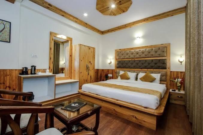 Royal Rajasthan Regency - Hotel & Restaurant 마날리 외부 사진