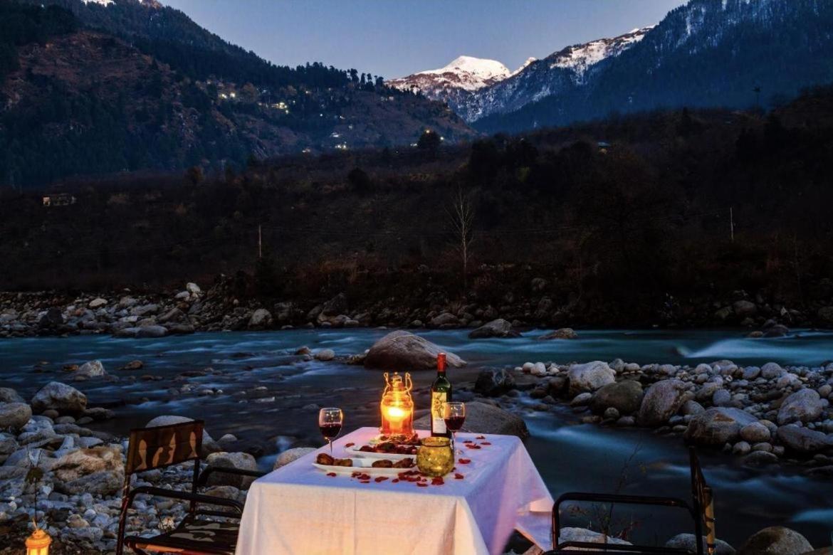 Royal Rajasthan Regency - Hotel & Restaurant 마날리 외부 사진